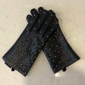 STUDDED LEATHER GLOVES